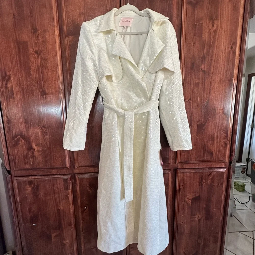 Ivy City Co Angelica White Sequin Trench Coat - Picture 4 of 4